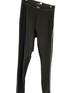 NWOT Alo Yoga leggings BLACK Size L